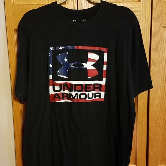 Under Armour Other - Under Armor T-shirt Size L